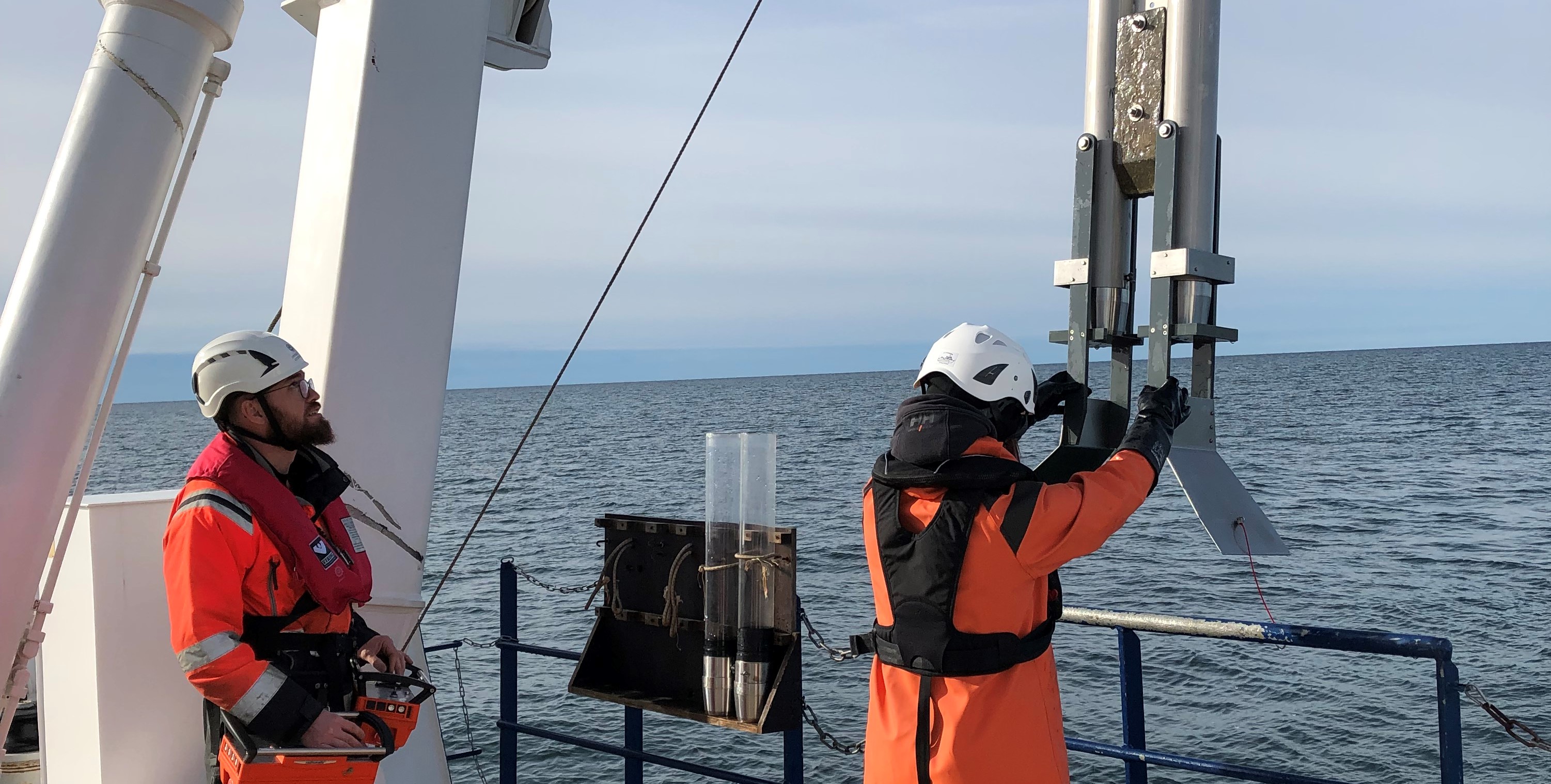 Provtagning av sediment från fartyg i Vänern.